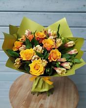 Букет цветов из:  Альстромерии и Розы в Гололобово