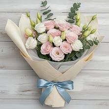 Букет цветов из:  Лизиантусы в Гололобово