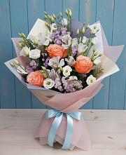Букет цветов из:  Лизиантусы, Розы, Альстромерии и Гипсофила в Гололобово
