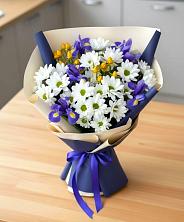 Букет цветов из:  Розы, Ирисы и Хризантемы в Гололобово