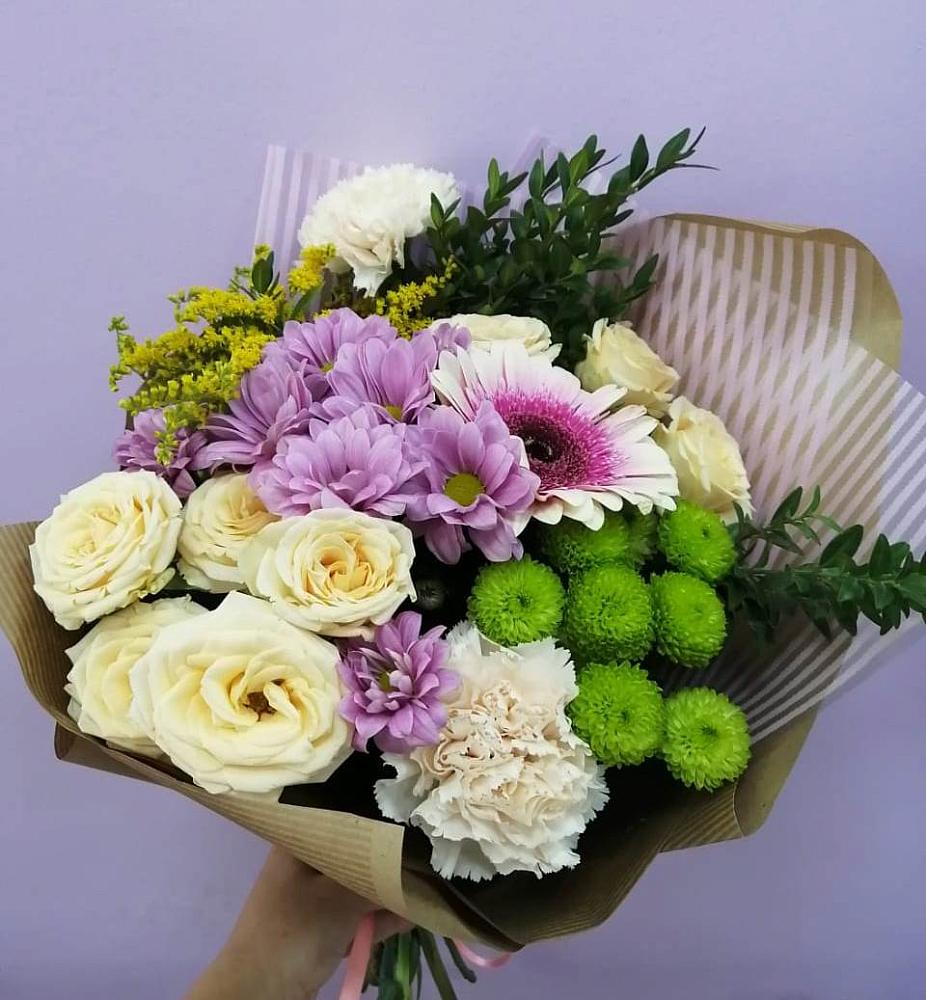 Букет цветов из: Хризантемы, Розы, Гвоздики и Герберы в Гололобово