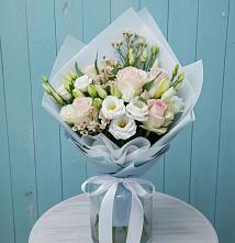 Букет цветов из:  Розы и Лизиантусы #REPLACE_PRED# Гололобово