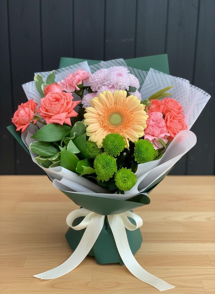 Букет цветов из: Гвоздики, Розы, Герберы и Хризантемы в Гололобово