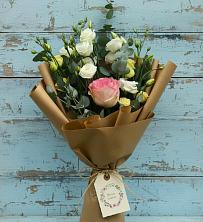 Букет цветов из:  Розы и Лизиантусы в Гололобово