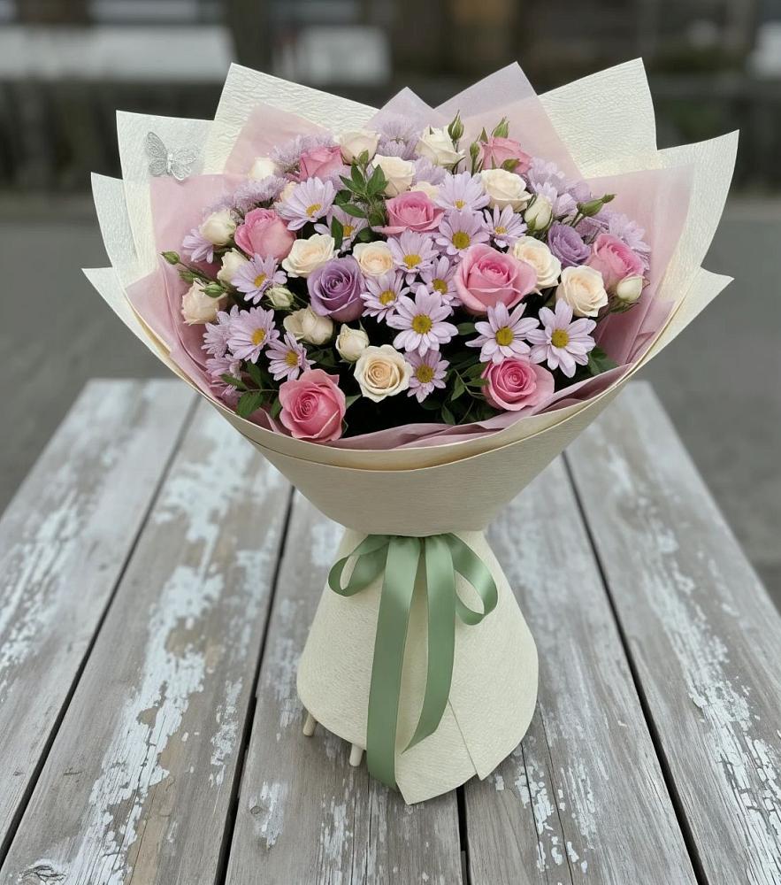Букет цветов из: Розы и Хризантемы в Гололобово